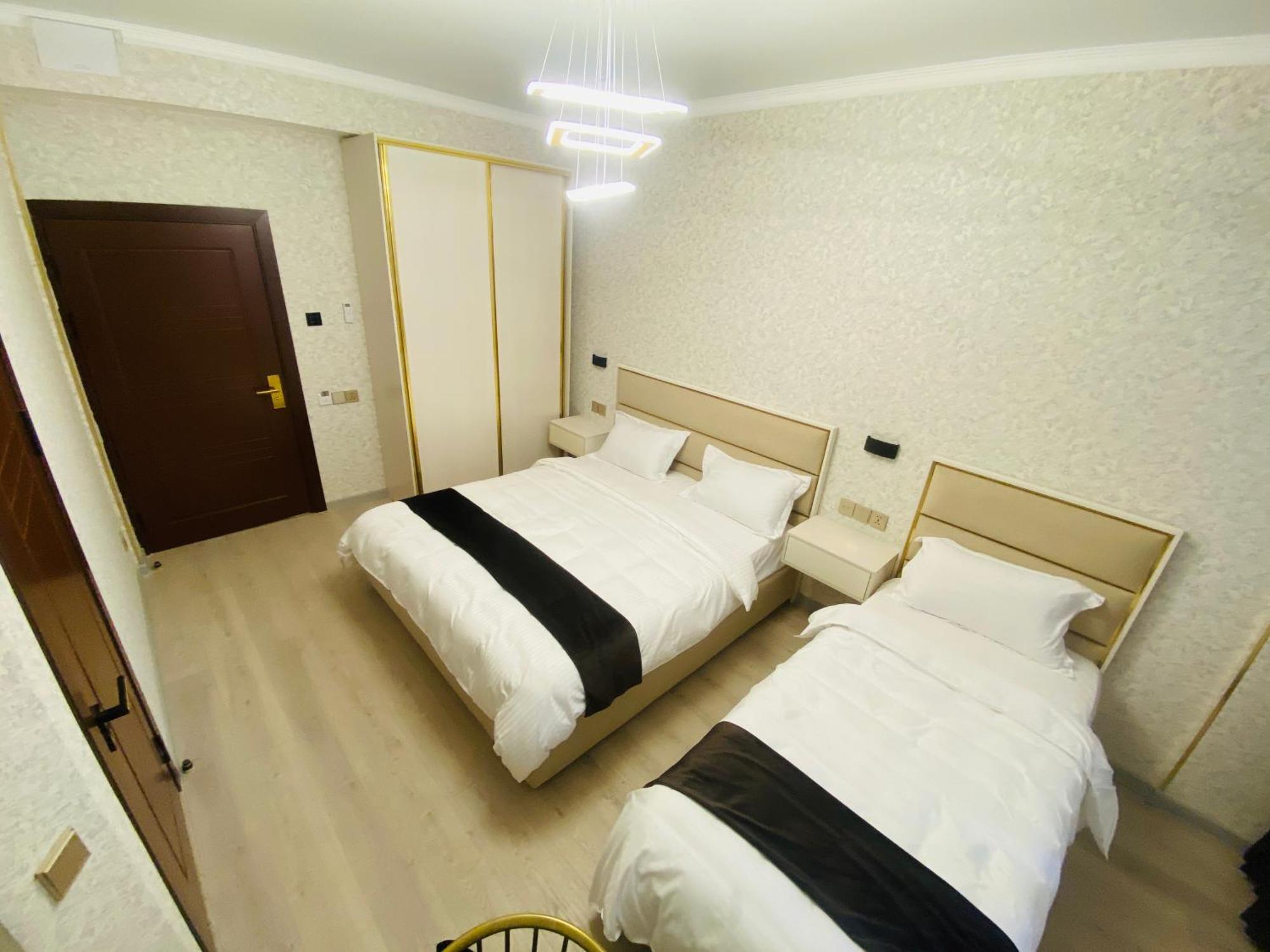 Baland Hotel 두샨베 외부 사진